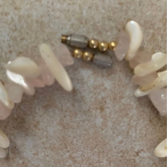 Real Shell Necklace 🐚 - Picture 4 of 4